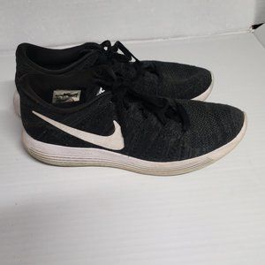 Nike running shoe black flex size 9.5
